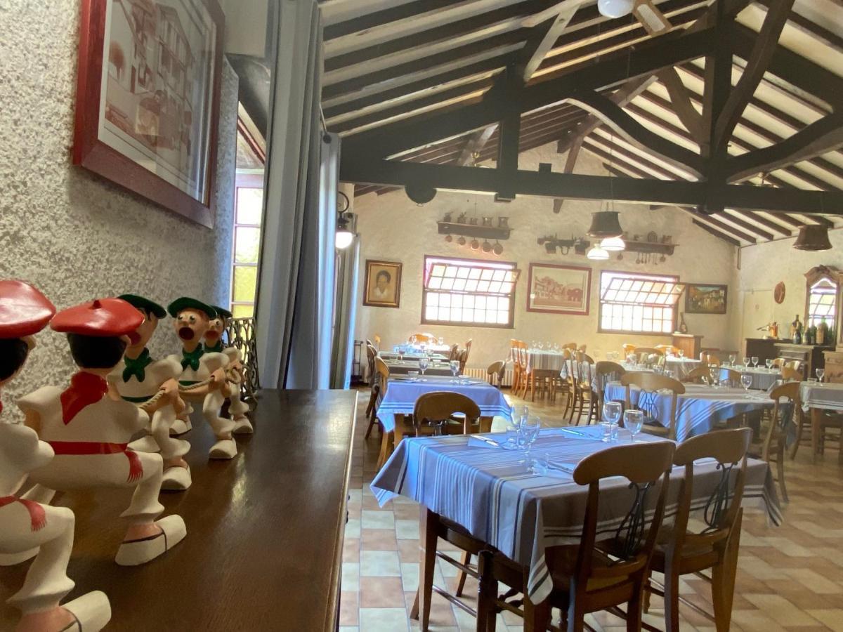 Auberge Chez Tante Ursule カンボ・レ・バン エクステリア 写真