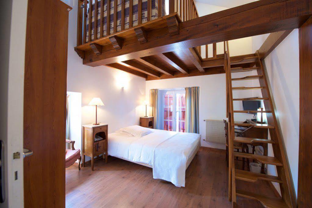 Auberge Chez Tante Ursule カンボ・レ・バン エクステリア 写真