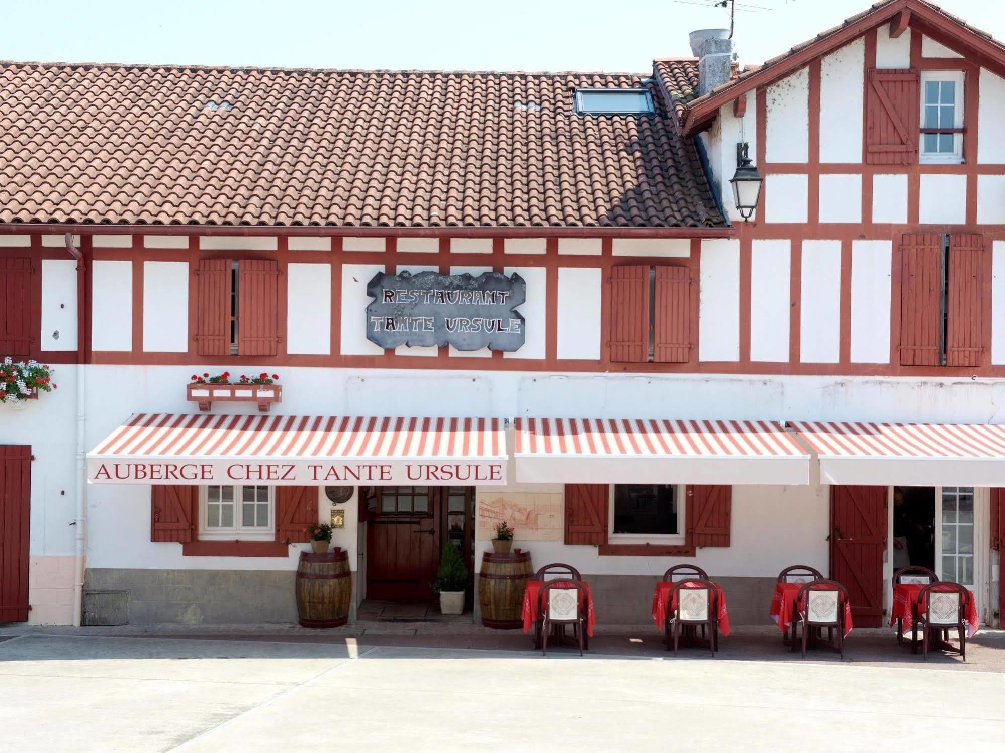 Auberge Chez Tante Ursule カンボ・レ・バン エクステリア 写真