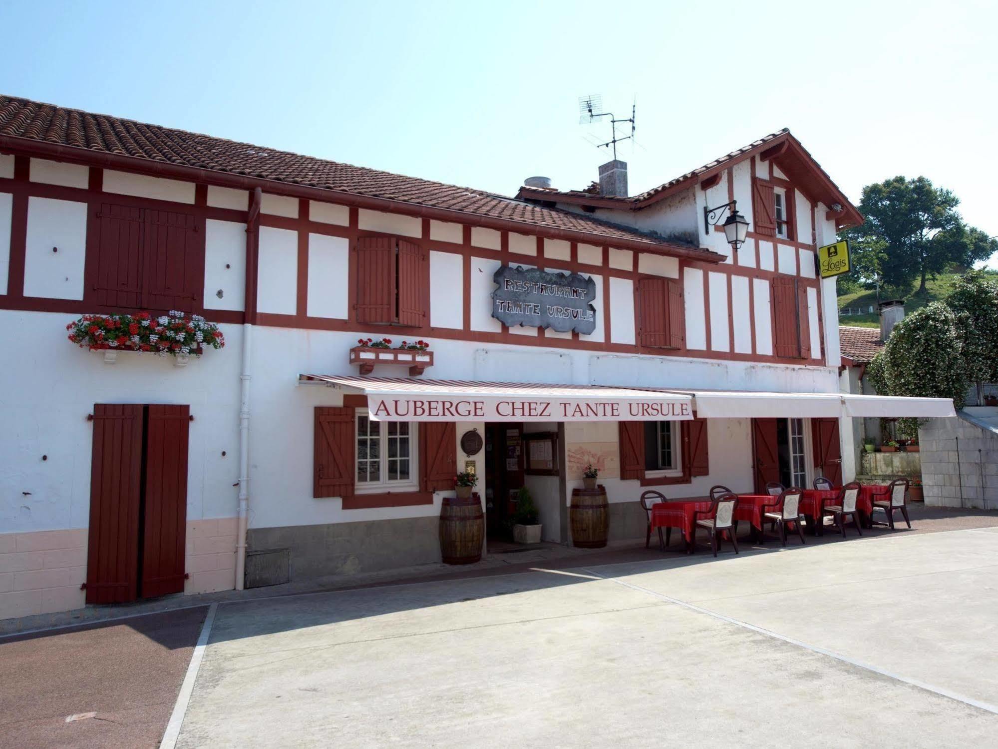 Auberge Chez Tante Ursule カンボ・レ・バン エクステリア 写真